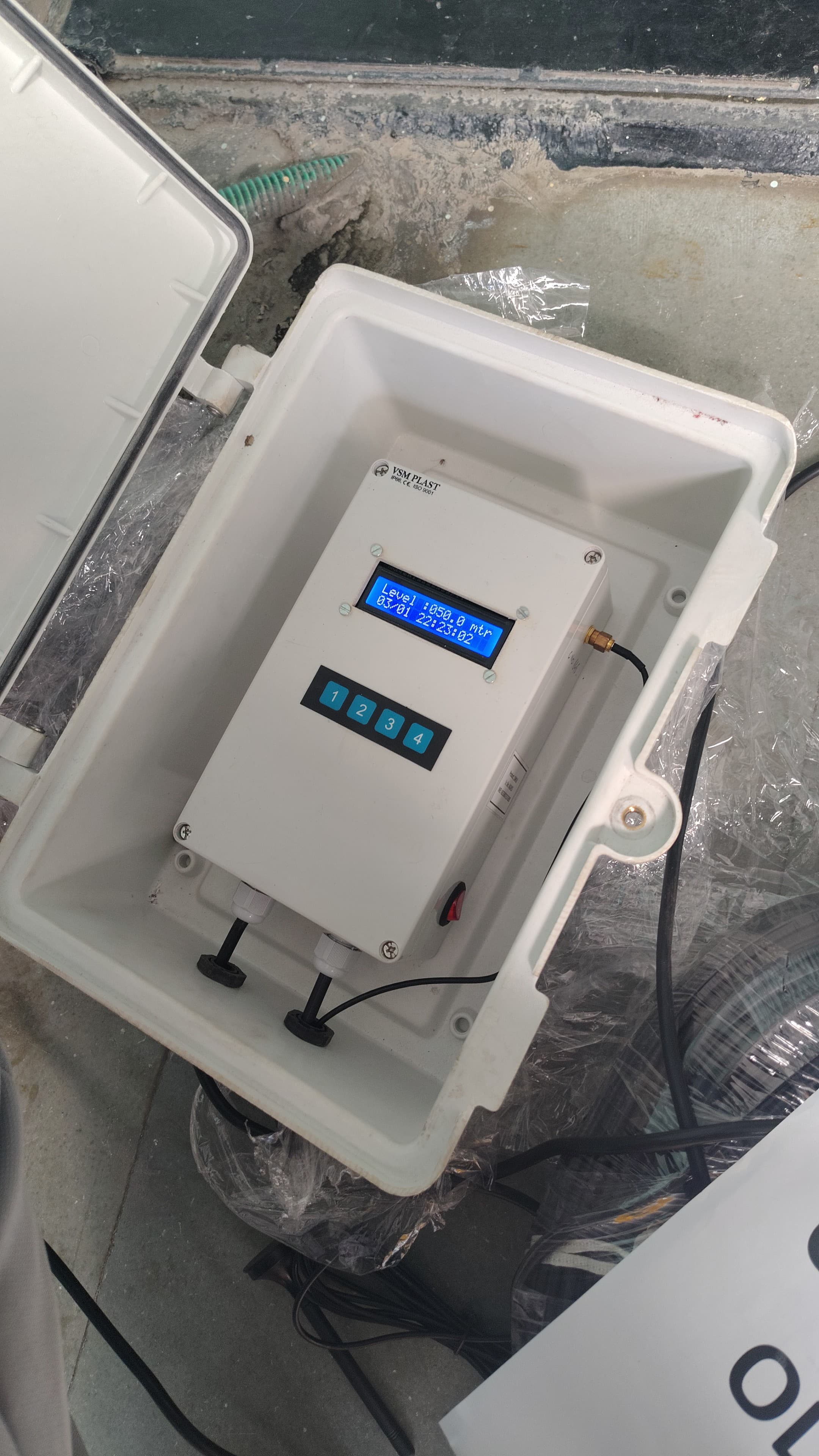 Piezometer Device